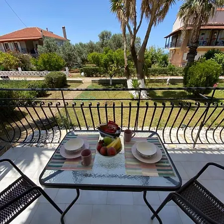 Lemon Tree A D Holiday home *